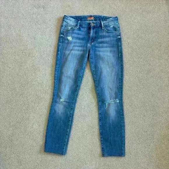 Mother The Looker Jeans in Whole Lotta Trouble Medium Wash Blue Denim Size 26 - Picture 1 of 8